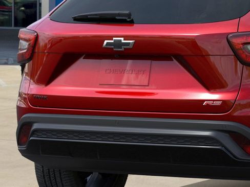 New 2026 Chevrolet Trax RS w/ Driver Confidence Package image 14