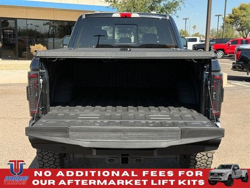 Used 2022 Ford F250 Lariat w/ Black Appearance Package AWD/4WD image 8