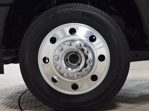 Used 2021 Ford F450 Platinum w/ FX4 Off-Road Package image 26