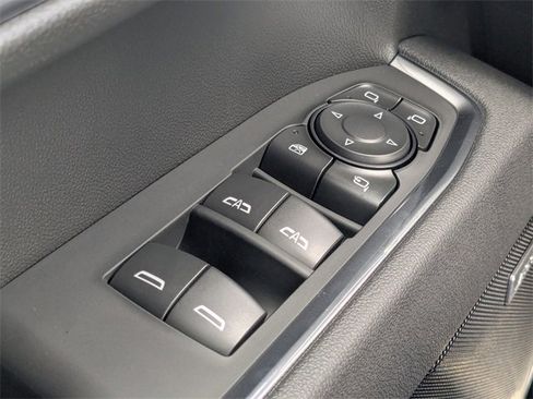 New 2026 GMC Sierra 1500 SLT image 25