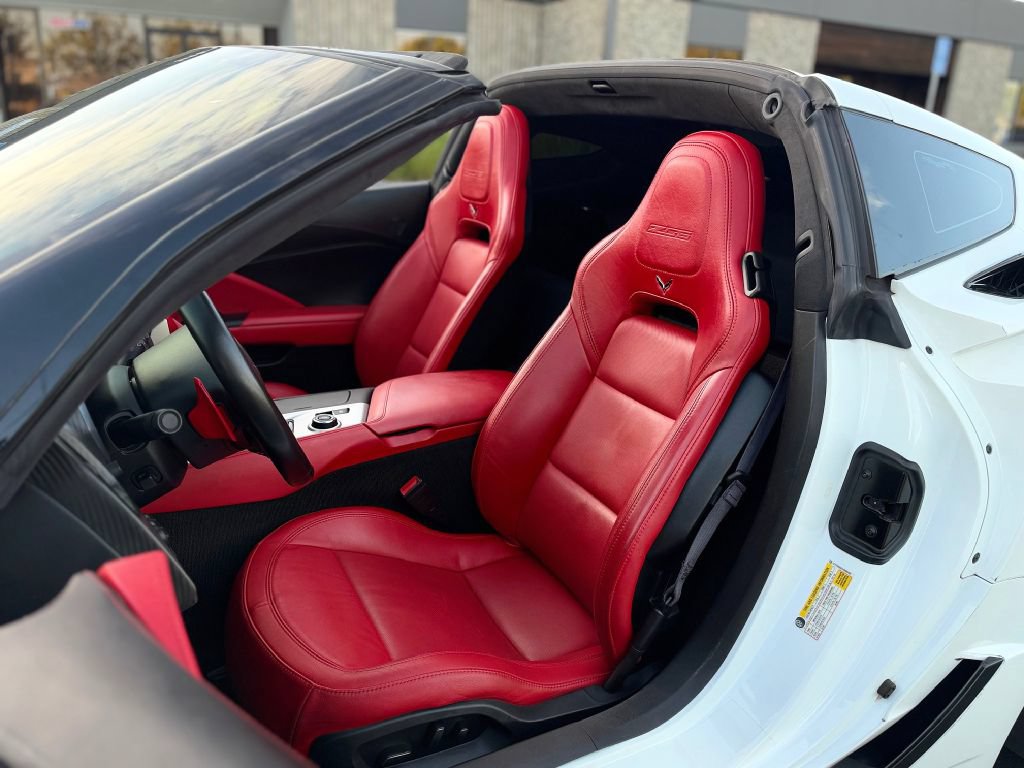 Used 2017 Chevrolet Corvette Z06 RWD image 13