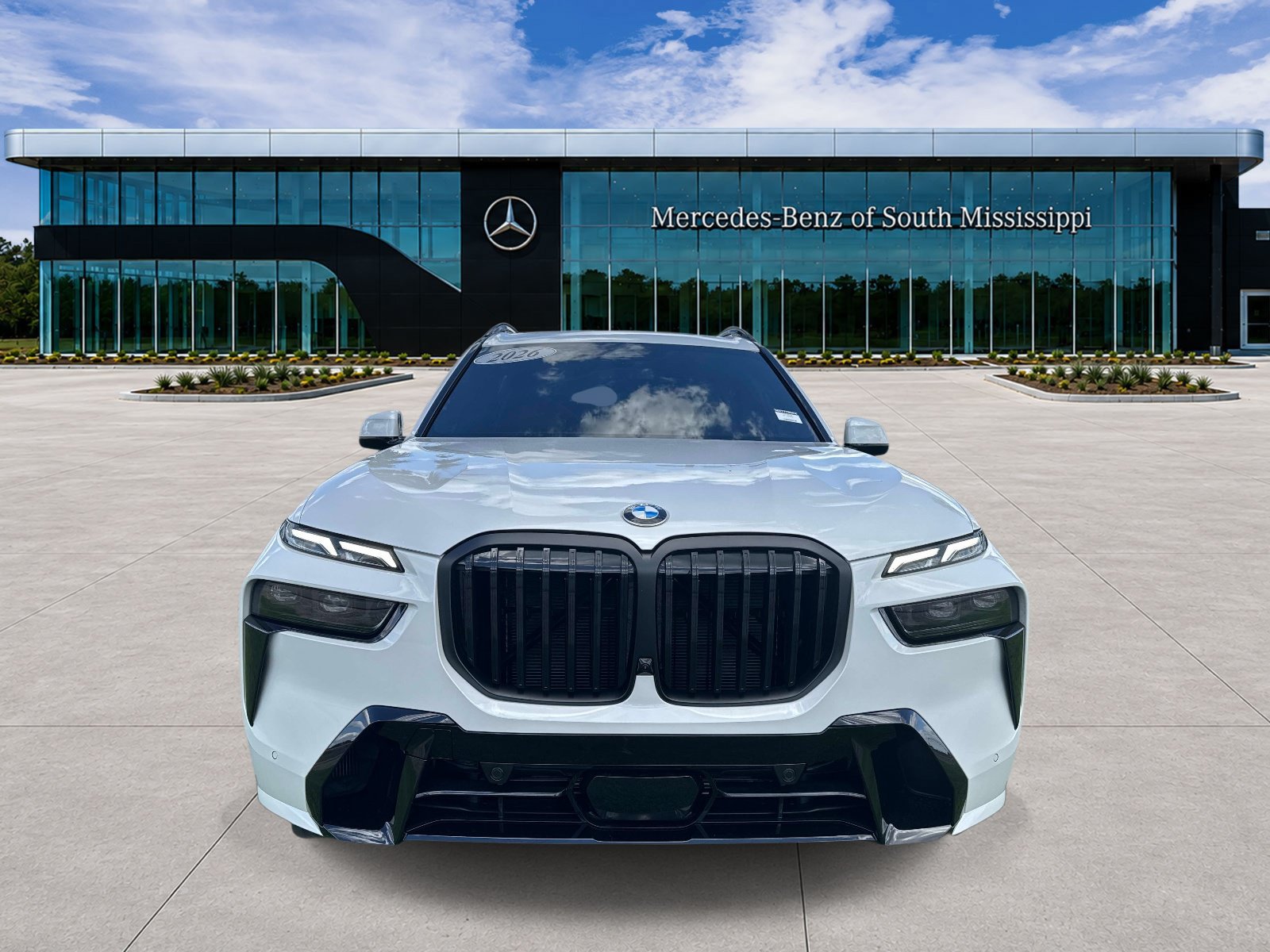 Used 2026 BMW X7 xDrive40i w/ M Sport Package AWD/4WD image 2