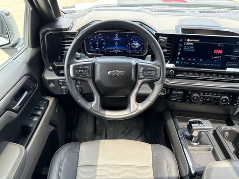 Used 2025 Chevrolet Silverado 1500 ZR2 w/ Technology Package AWD/4WD image 30