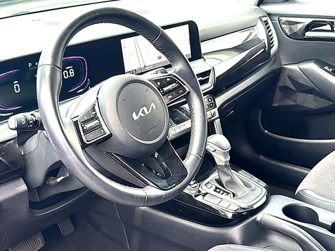 Used 2025 Kia Seltos S FWD image 12
