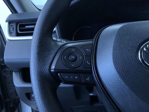 Used 2025 Toyota RAV4 XLE image 25