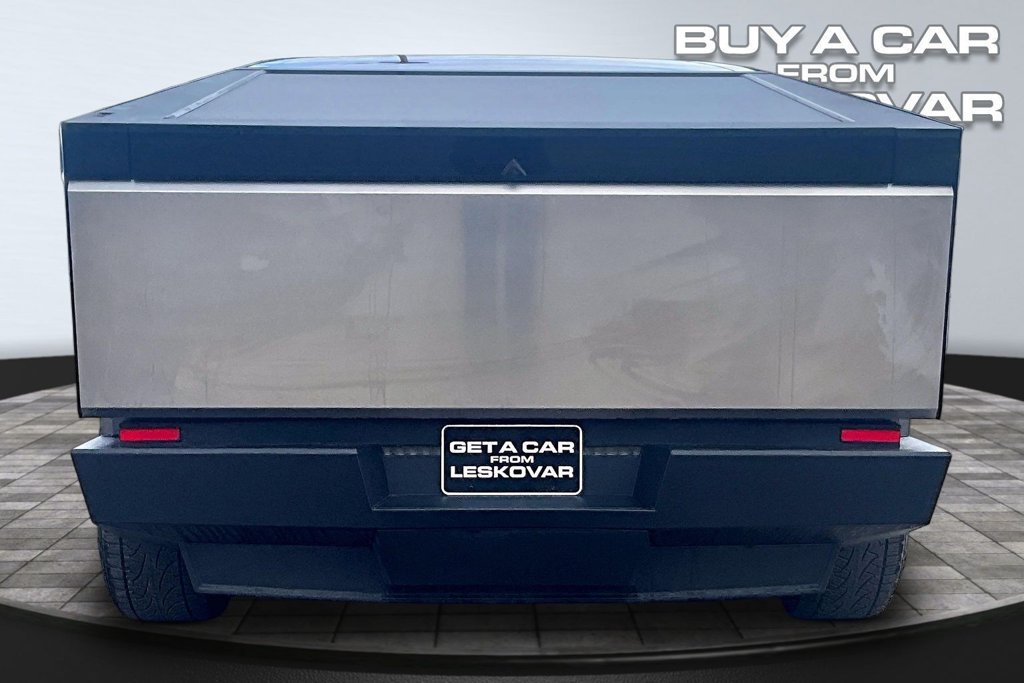Used 2025 Tesla Cybertruck AWD Crew Cab image 4