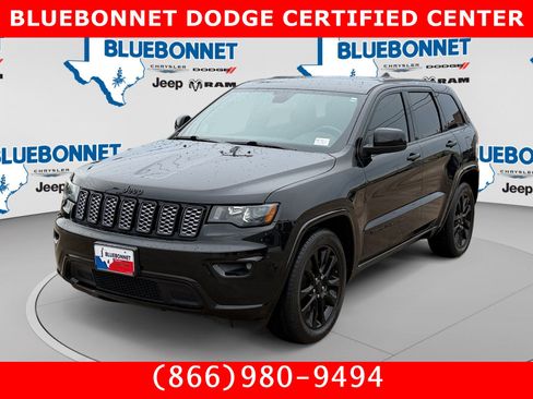 Used 2021 Jeep Grand Cherokee Laredo X RWD image 1