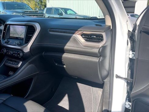Certified 2023 GMC Acadia Denali w/ Denali Ultimate Package image 18