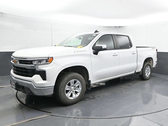Used 2025 Chevrolet Silverado 1500 LT AWD/4WD image 7