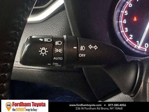 Used 2019 Toyota RAV4 Limited w/ Advanced Technology Package AWD/4WD image 23