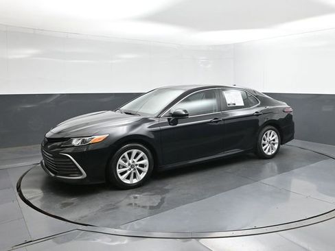 Used 2024 Toyota Camry LE FWD image 1