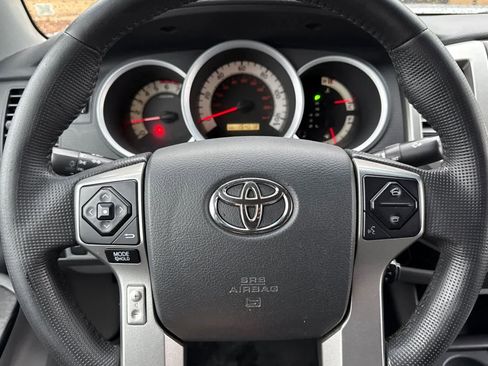 Used 2015 Toyota Tacoma PreRunner w/ TRD Off-Road Package image 22