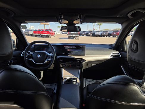 Used 2025 BMW 330i Sedan image 20