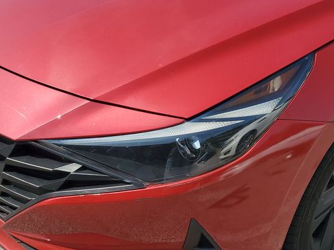 Used 2021 Hyundai Elantra SEL FWD image 9