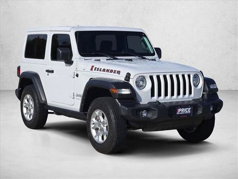 Used 2021 Jeep Wrangler Sport AWD/4WD image 3