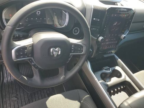 Used 2025 RAM 1500 Big Horn AWD/4WD image 17