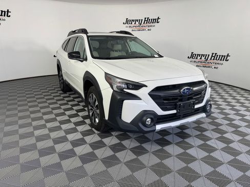 Used 2023 Subaru Outback Limited XT image 8