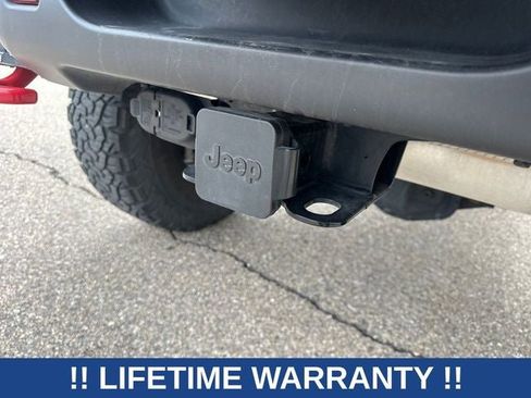 Used 2024 Jeep Wrangler Unlimited Rubicon w/ Technology Group image 11