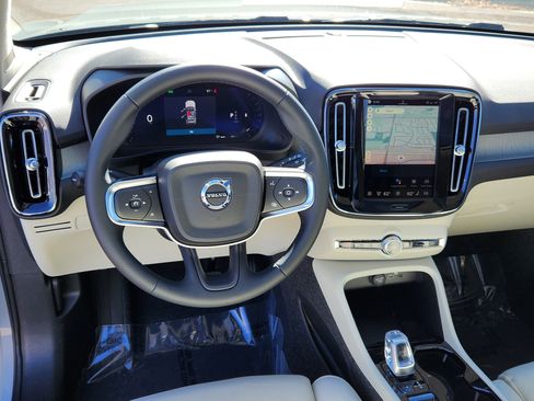 New 2026 Volvo XC40 B5 Plus w/ Protection Package Premier image 8