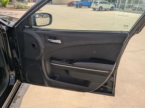 Used 2023 Dodge Charger SXT image 39