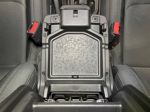 Used 2021 Jeep Wrangler Unlimited Sport image 23