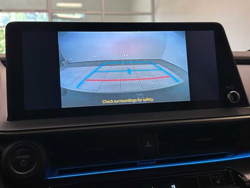 Used 2023 Toyota Prius XLE AWD/4WD image 13