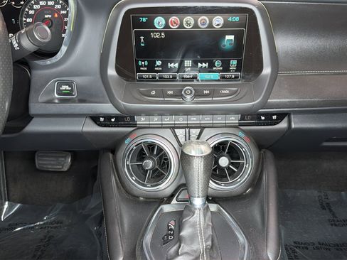 Used 2016 Chevrolet Camaro SS image 15