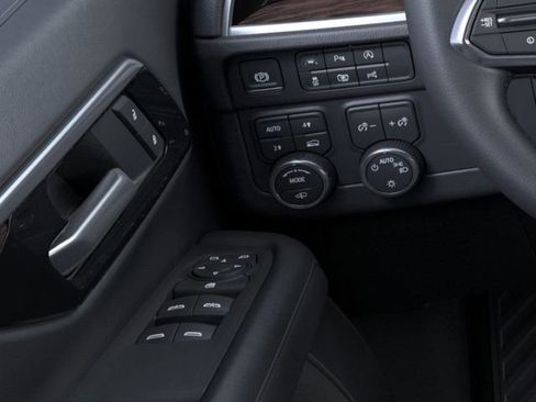 New 2026 Chevrolet Suburban LS image 22