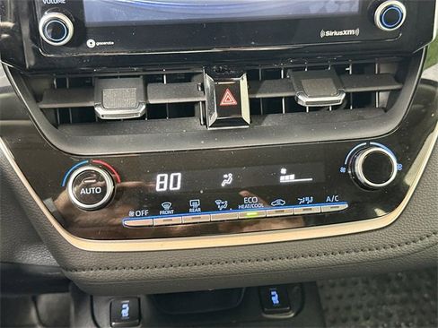 Used 2022 Toyota Corolla LE image 13