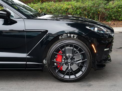Used 2025 Aston Martin DBX 707 AWD/4WD image 24
