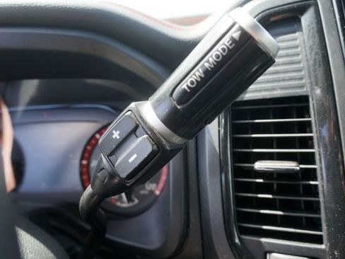 Used 2024 Nissan Titan PRO-4X w/ Pro-4x Convenience Package AWD/4WD image 20