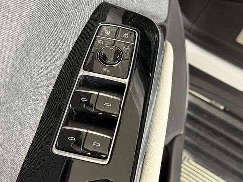 Used 2025 Cadillac Escalade Sport Platinum AWD/4WD image 32