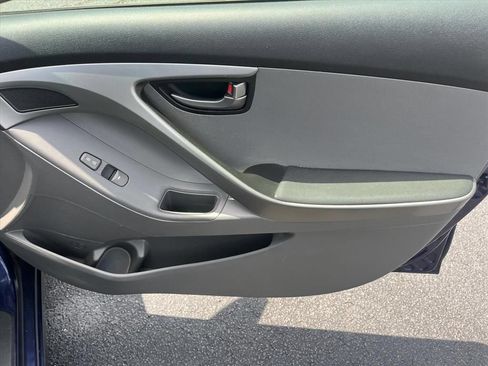 Used 2013 Hyundai Elantra GLS FWD image 28
