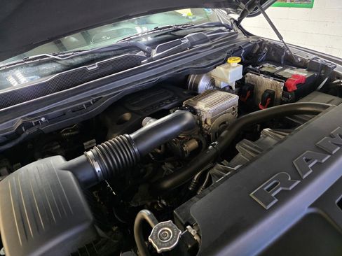 Used 2019 RAM 1500 Big Horn image 39