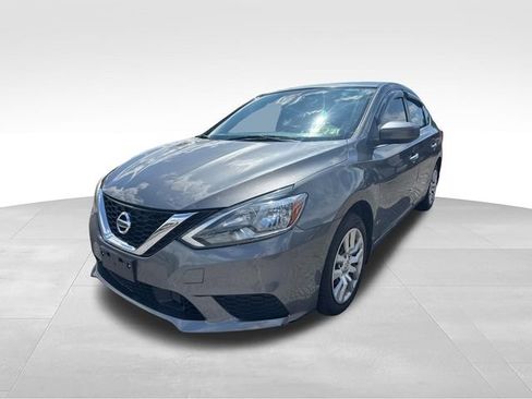 Used 2018 Nissan Sentra SV w/ Premium Package (P01) FWD image 3