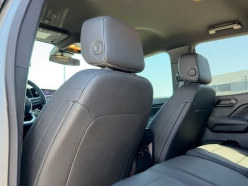 Used 2025 Chevrolet Colorado Trail Boss AWD/4WD image 22