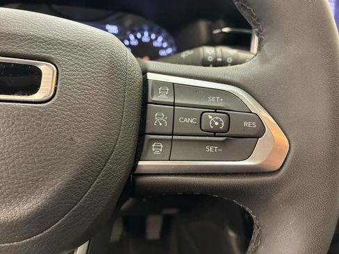Used 2025 Jeep Compass Limited AWD/4WD image 23