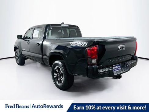 Used 2019 Toyota Tacoma TRD Sport AWD/4WD image 6
