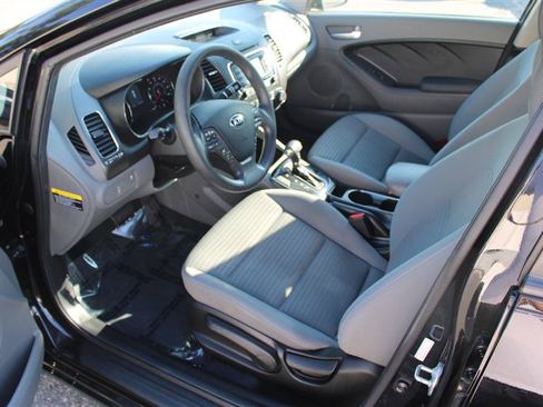 Used 2017 Kia Forte LX w/ LX Popular Package FWD image 10