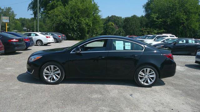 Used 2017 Buick Regal Premium FWD image 12