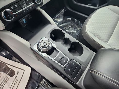 Used 2023 Ford Escape Active image 16