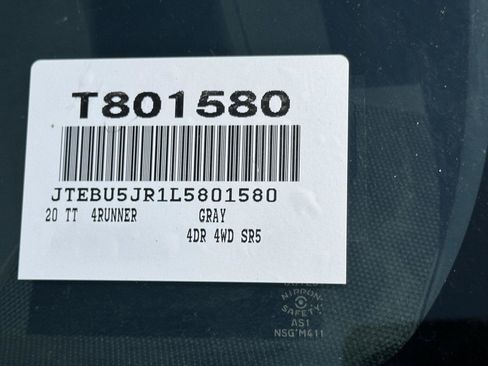Used 2020 Toyota 4Runner Venture w/ Moonroof Package AWD/4WD image 15