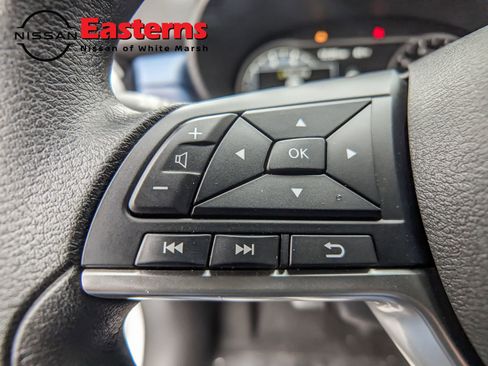 New 2025 Nissan Versa SV image 15