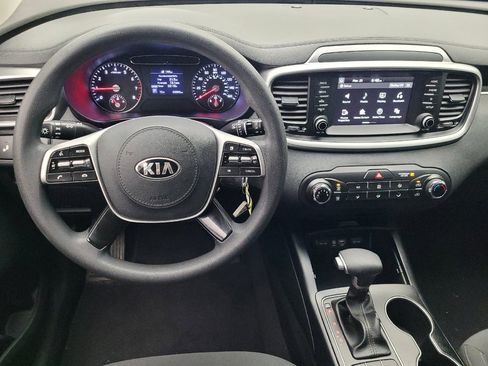 Used 2020 Kia Sorento LX image 22