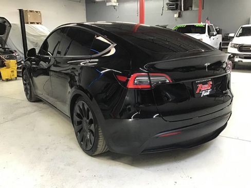 Used 2021 Tesla Model Y Performance AWD/4WD image 7