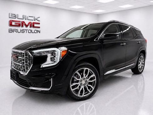 Used 2023 GMC Terrain Denali AWD/4WD image 1
