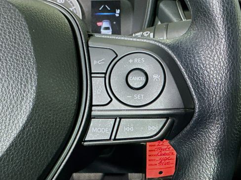 Used 2022 Toyota Corolla LE image 17