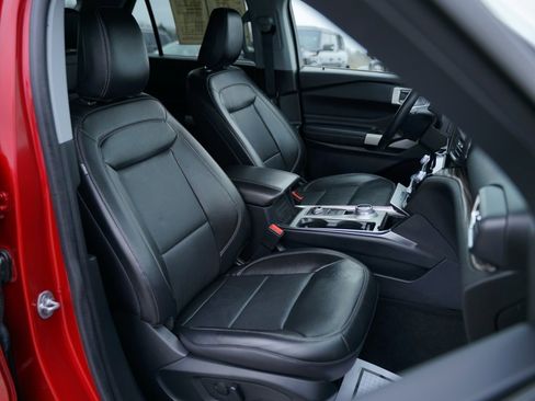 Used 2022 Ford Explorer Limited w/ Equipment Group 301A image 25