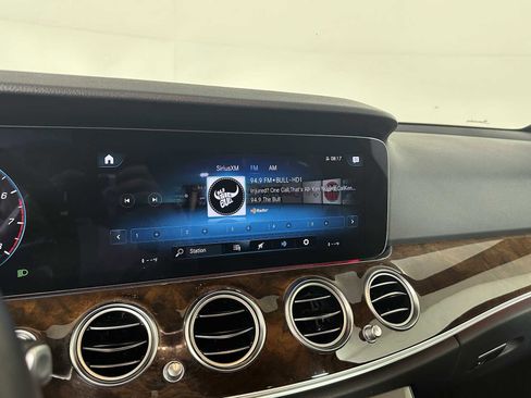 Used 2022 Mercedes-Benz E 350 Sedan image 32