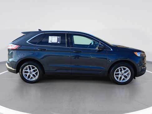 Used 2024 Ford Edge SEL image 2